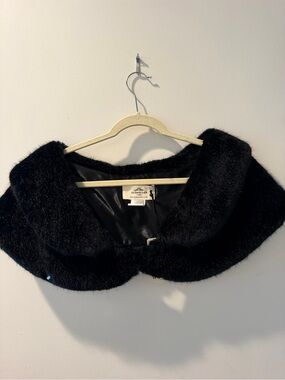 Urban Code Black Faux Fur Collar Capelet